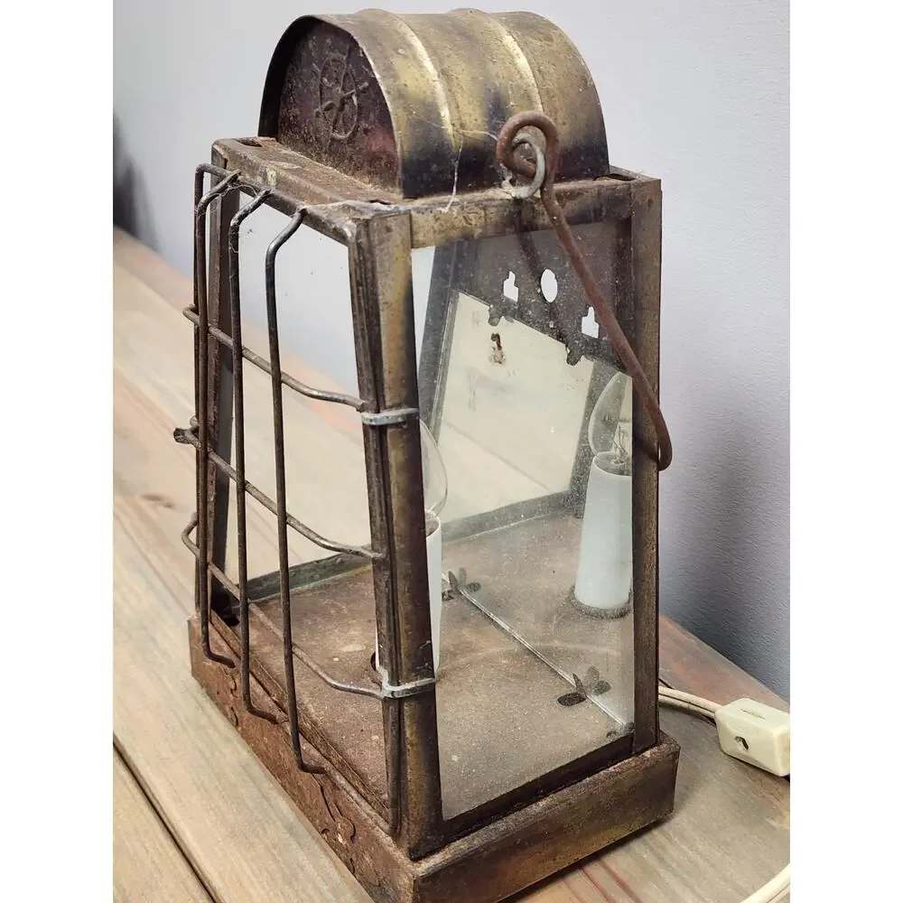 VTG Underwriters Laboratories Portable Glass Lantern Lamp 9.5